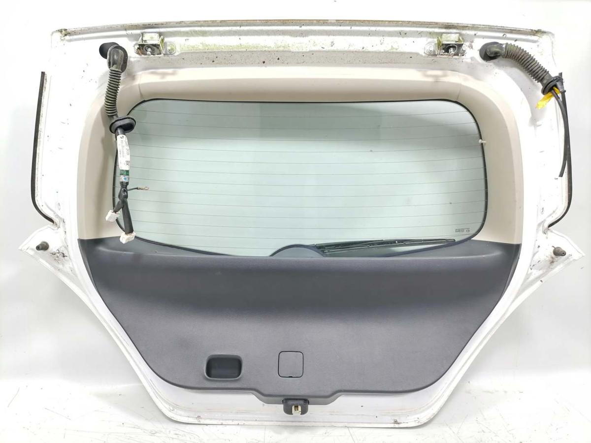 Nissan Tiida original Heckklappe mit Heckscheibe Weiß Fließheck Bj.2007